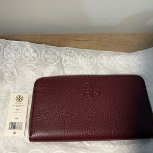 NWT Tory Burch Thea Zip Continental Wallet Claret